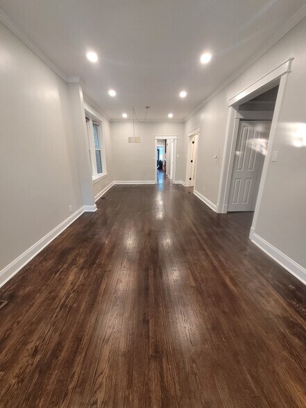 Living Room - 4317 N Ashland Ave