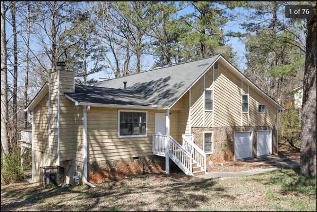 Primary Photo - 4 bedrooms & 2 bath in Decatur!