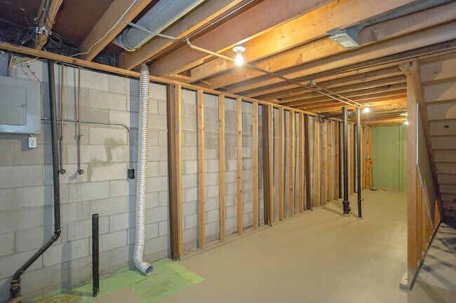 Building Photo - 2228 S. 9th-B