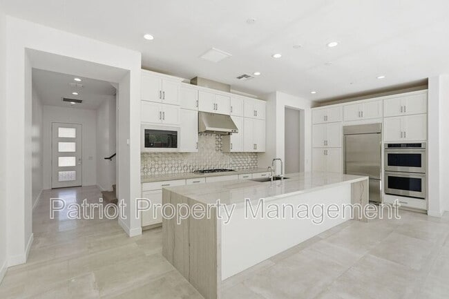 Primary Photo - 7347 E Vista Bonita Dr