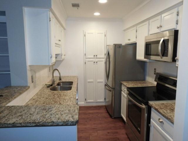 Building Photo - 4115 Pine Heights Dr NE