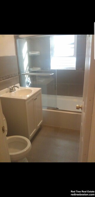 Building Photo - 3961 Washington St