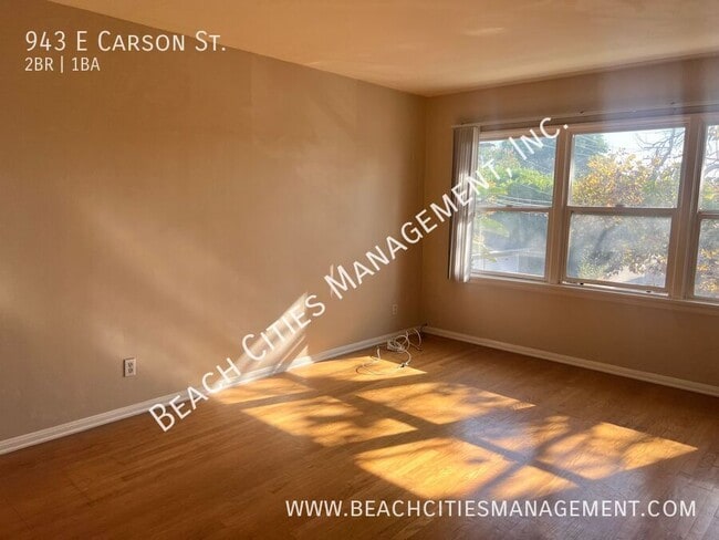Building Photo - 943 E Carson St