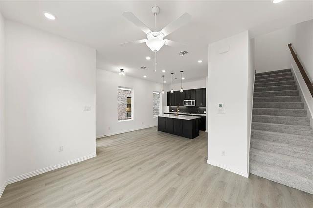 Building Photo - 713 Kerrville Ln