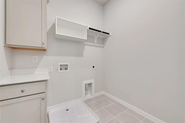 Building Photo - 4221 Willow Pond Dr