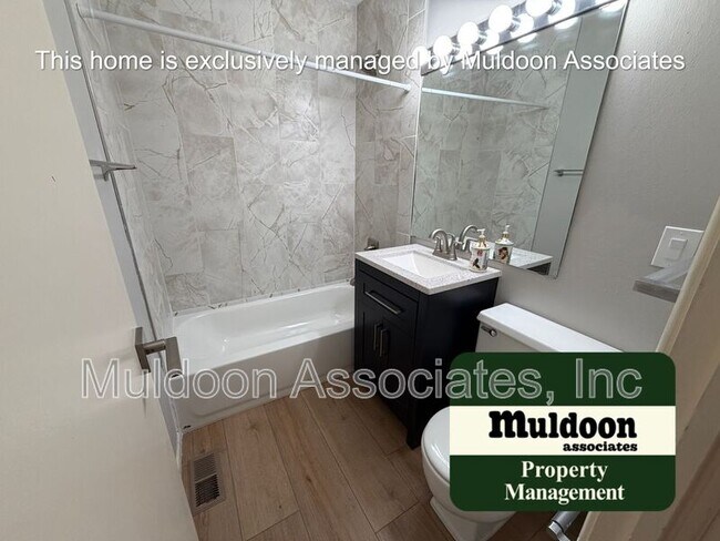 Building Photo - 1407 Alexander Rd