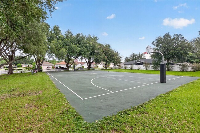 Building Photo - 557 Lindsay Anne Ct