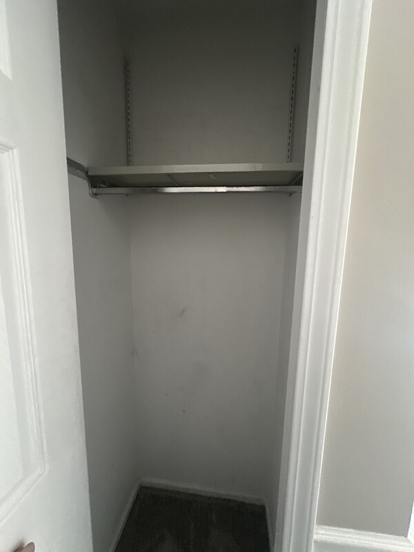 Building Photo - 1155 Charter Oak Ln