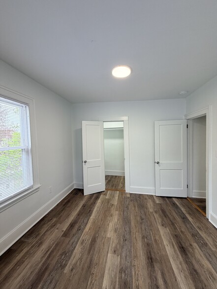 Bedroom right from bathroom - 44 Brooklawn St