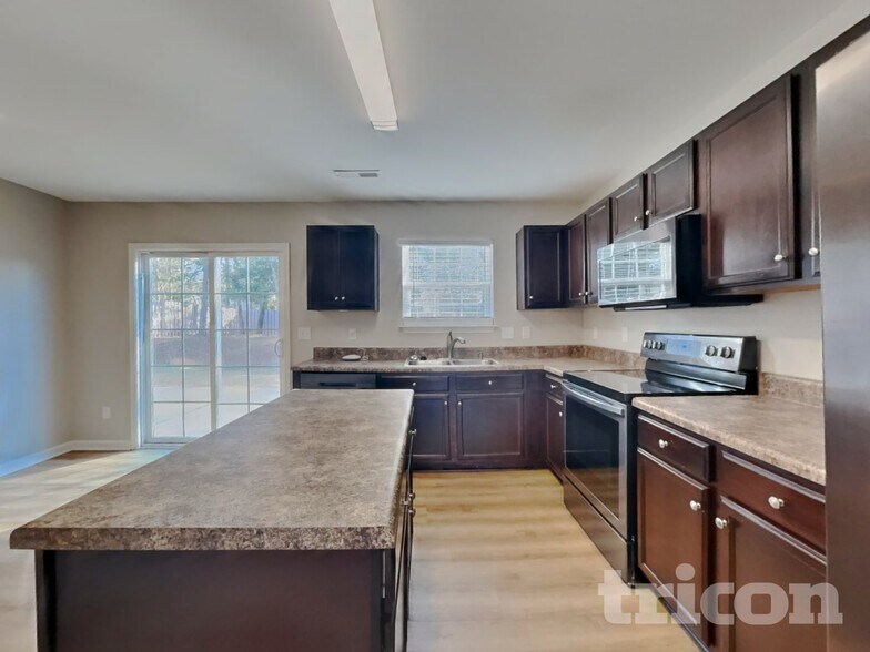 Building Photo - 6604 Tromble Rd