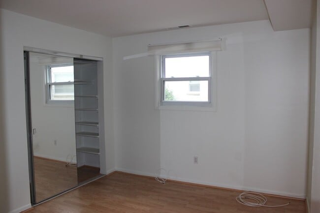 Building Photo - Pristine 2Bed Condo Unit in Warren Lodge!