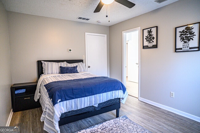 Building Photo - 390 Stoneridge Way