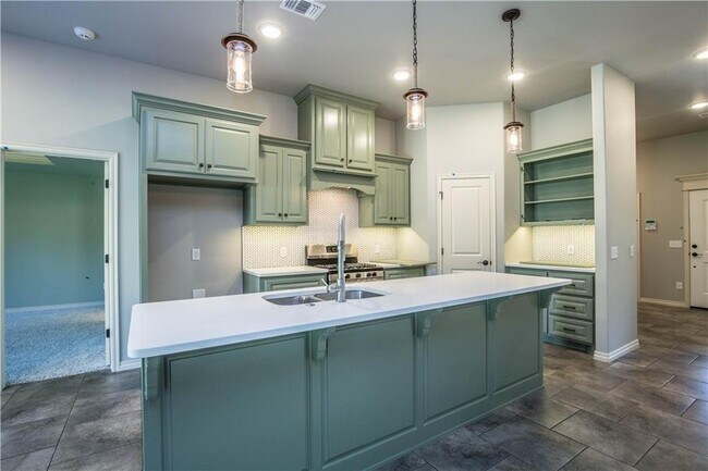 Building Photo - 2801 Cypress Springs Blvd
