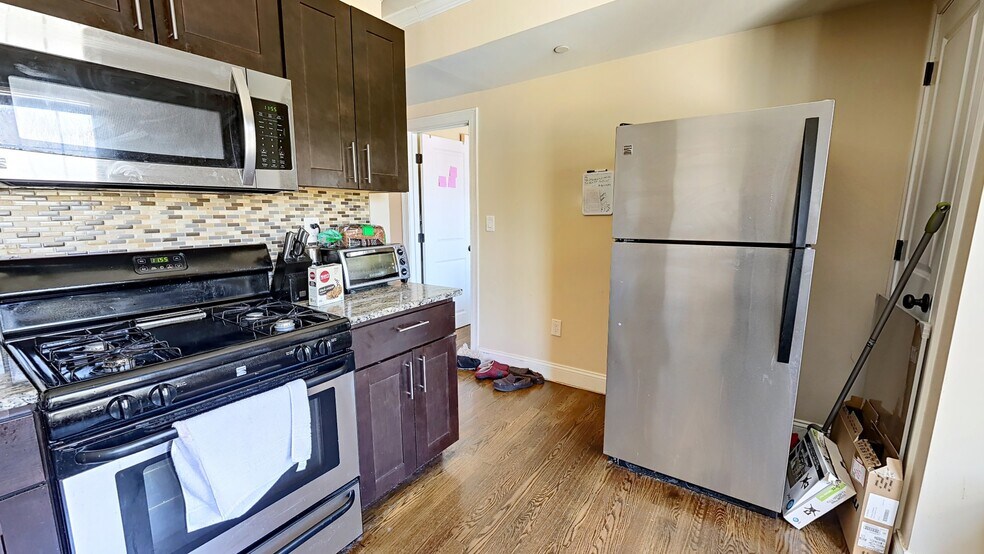 Primary Photo - 2971 Washington St