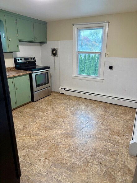 Kitchen - 236 Andrews Ave