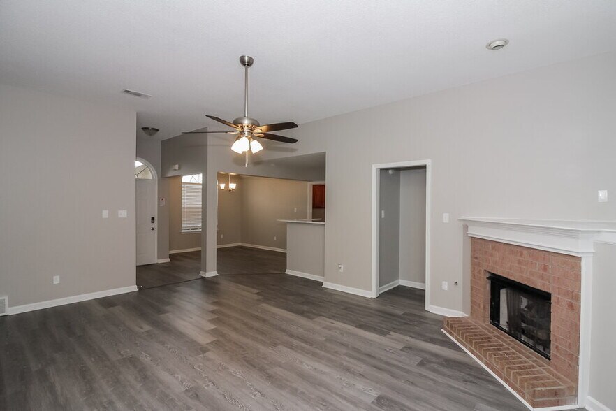 Building Photo - 9996 Houston Birch Dr