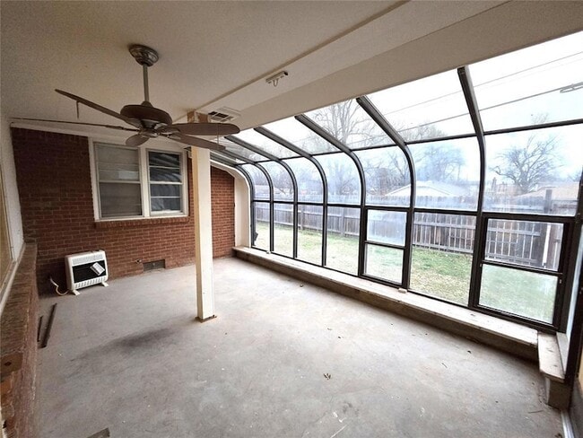 Building Photo - 4701 N Independence Ave