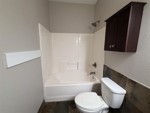 Building Photo - 1203 N Clay St