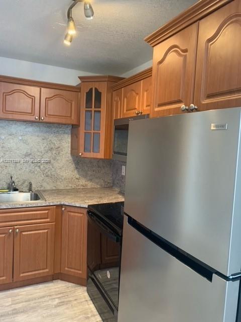 Building Photo - 9432 SW 140th Ct