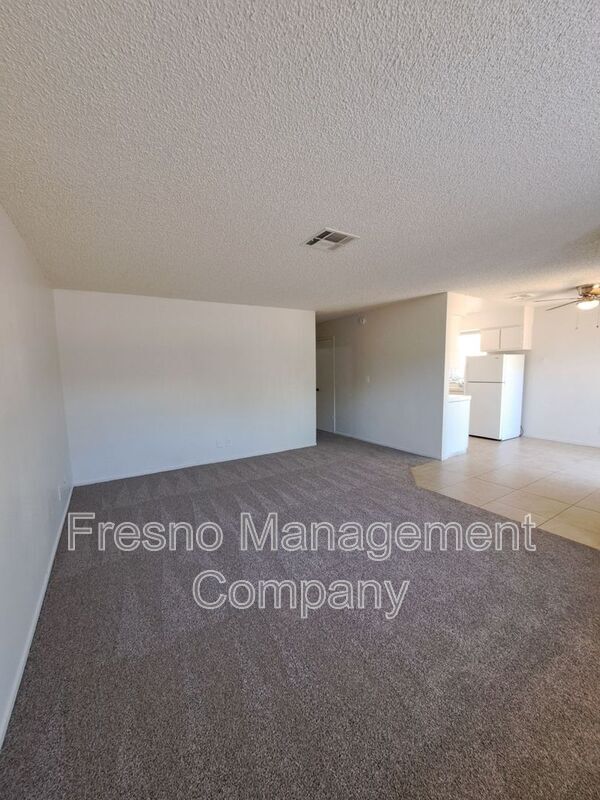 Building Photo - 3037 W Pontiac Way