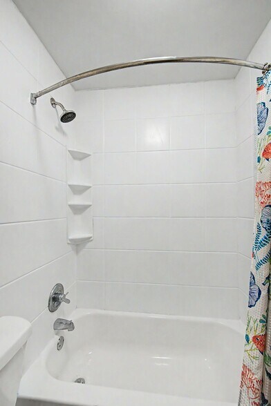 Building Photo - 709 Ashlawn Pl