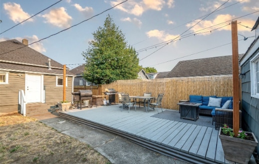 Building Photo - 5820 S Montgomery St