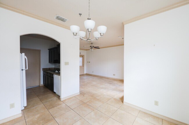 Building Photo - 10510 Sandia Dr