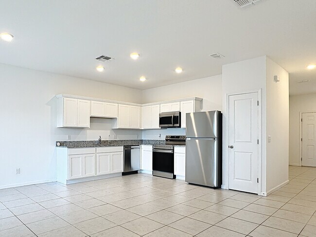 Building Photo - 5941 Piney Shrub Pl