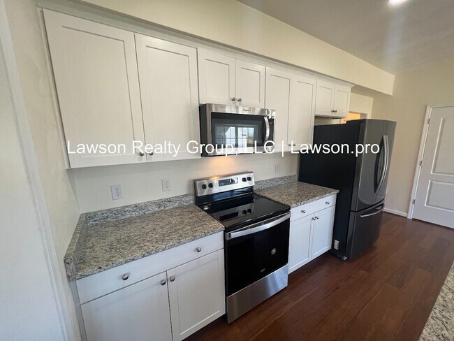 Building Photo - Newer Construction in Vinton with Incredible Mountain Views and  Attached Garage