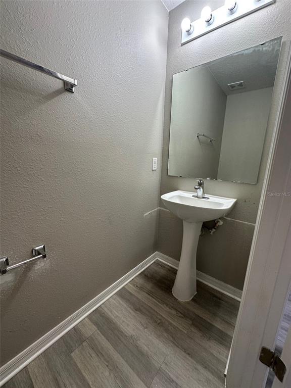 Building Photo - 1761 Pompano Dr