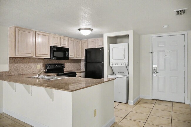 Building Photo - 2791 N Poinciana Blvd