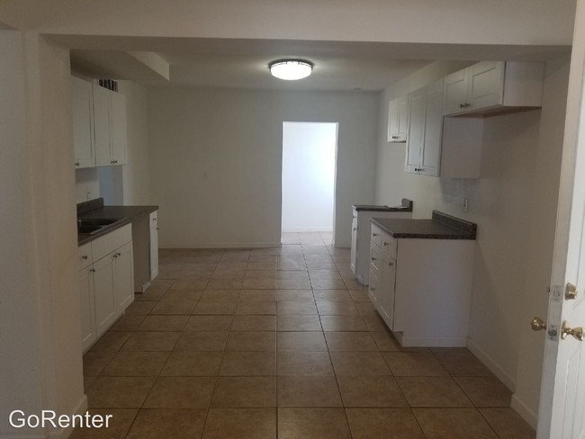 Building Photo - 5 br, 2 bath House - 911 S Drew St