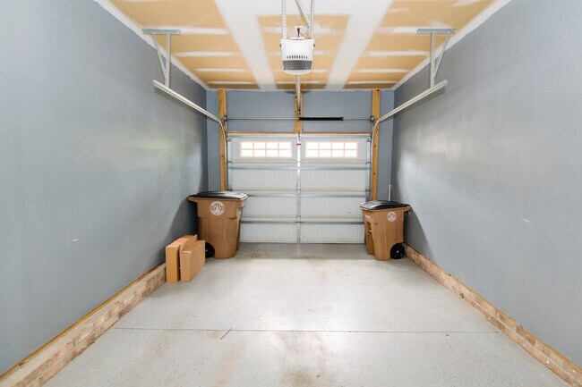 Building Photo - Charming Townhome in the Heart of Wake Forest!