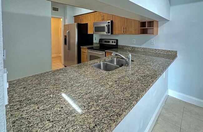 Building Photo - 6510 Emerald Dunes Dr