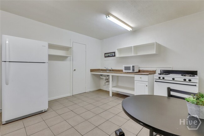 Building Photo - 5013 Ogeechee Rd