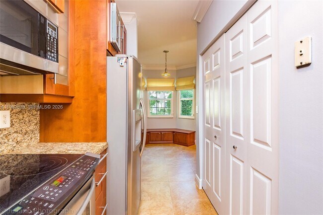 Building Photo - 16061 Emerald Cove Rd