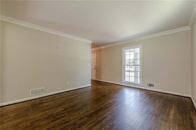 Building Photo - 385 Stonebridge Trail