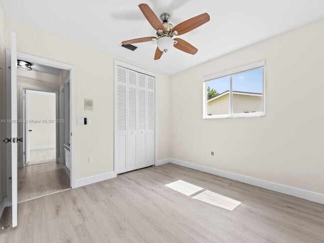 Building Photo - 17223 SW 87th Ave