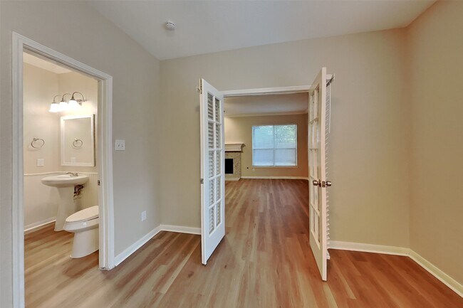 Building Photo - 26871 Castlecliff Ln
