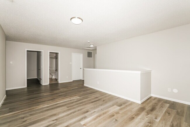 Building Photo - 8117 Retreat Ln