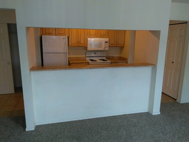 Building Photo - Spacious 2 bedroom in great community