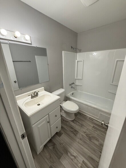 Building Photo - 508 Tipperary Dr
