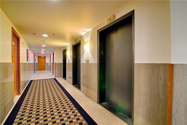 Building Photo - 710 Colorado St