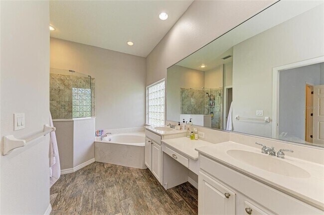 Building Photo - 7007 Bridle Path Ct
