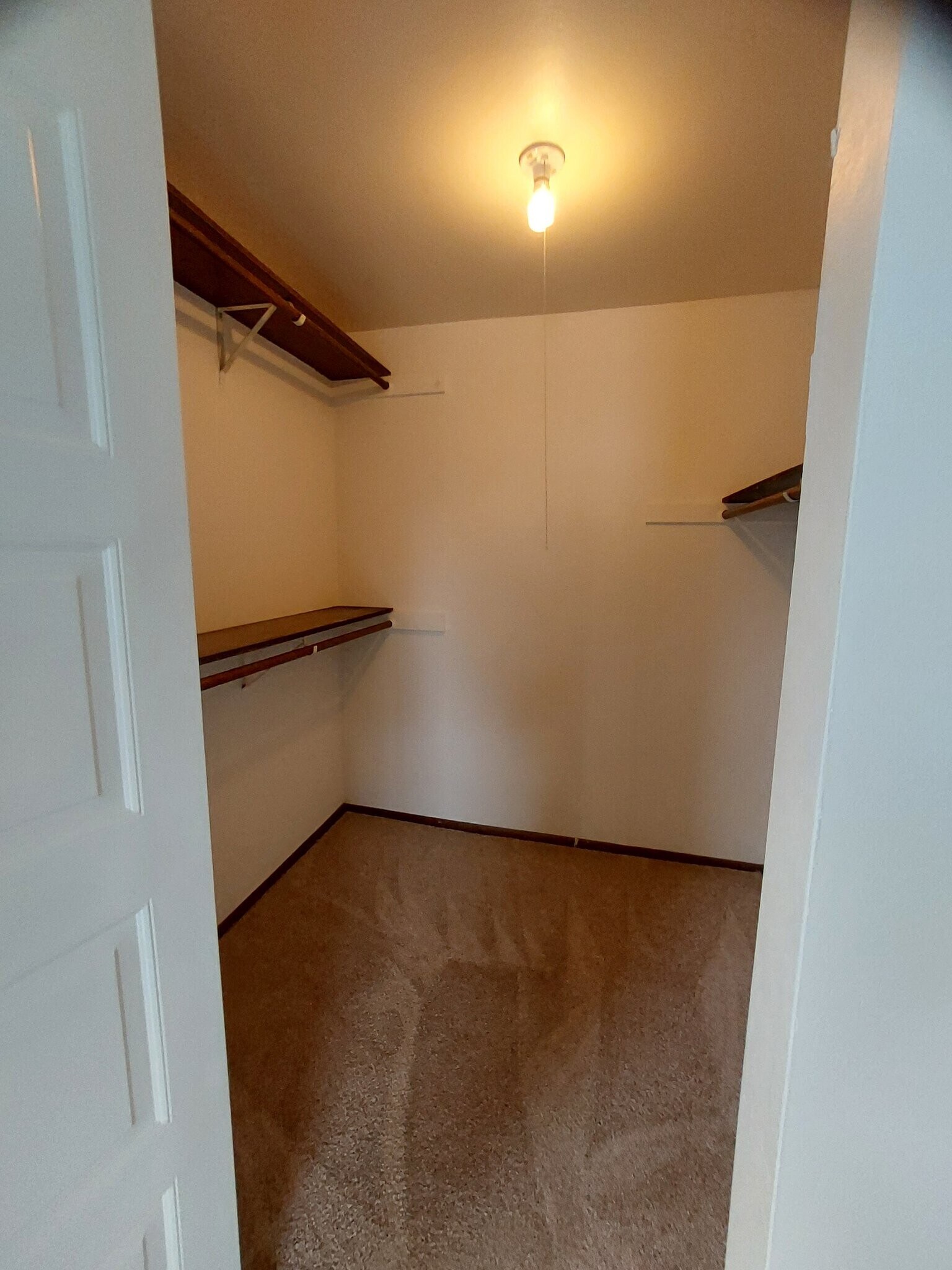 Building Photo - 519 Sunnyslope Dr