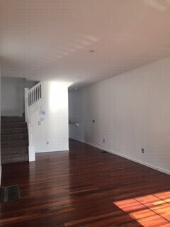 Building Photo - 33 Linwood Ave