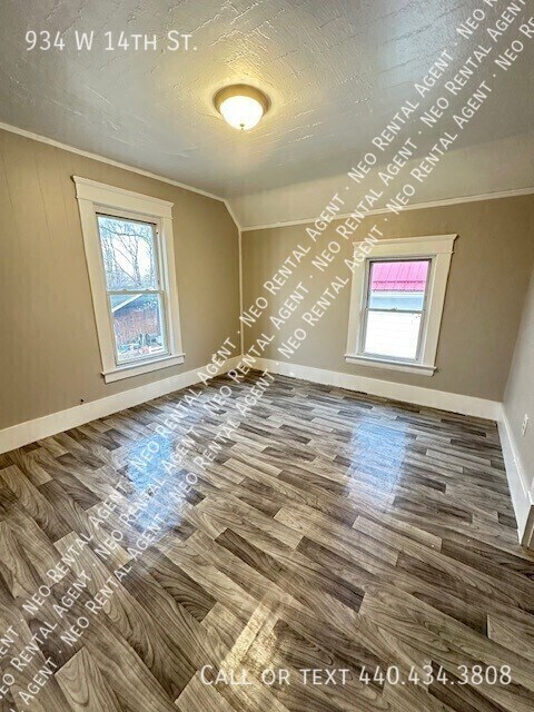 Building Photo - 934 W 14th St