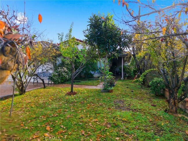 Building Photo - 2142 Iron Club Dr