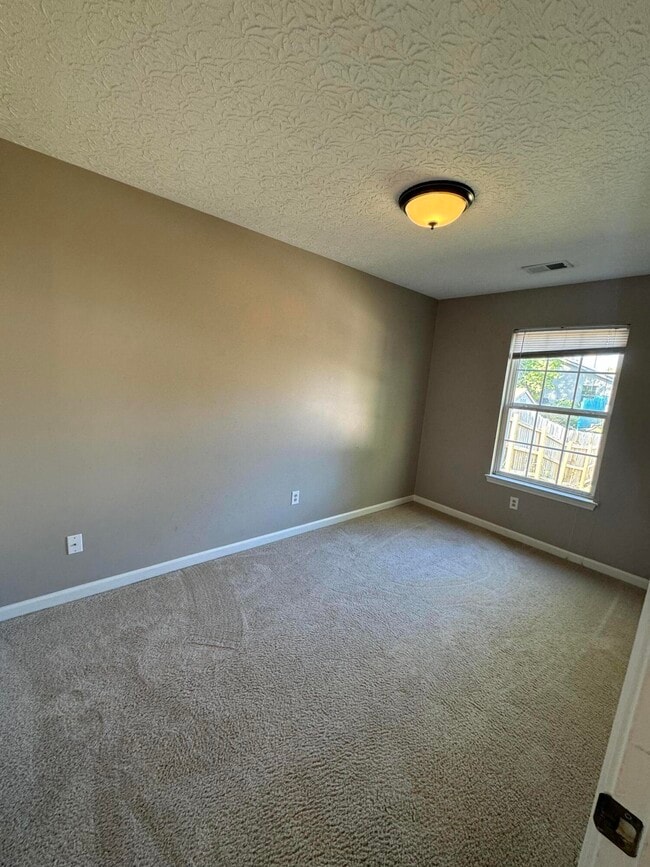 Building Photo - 889 Revere Run Dr