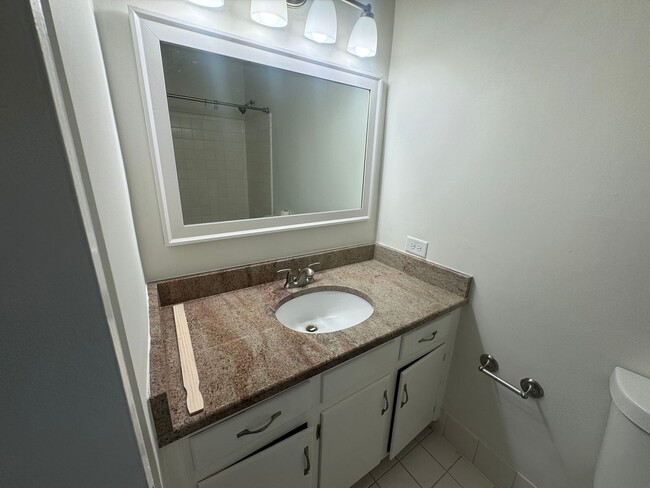 Building Photo - Mohina Woods brick home